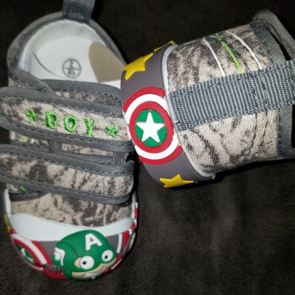 Chulis Double Strap Ruby Sneaker 4.5 - Picture 6 of 8